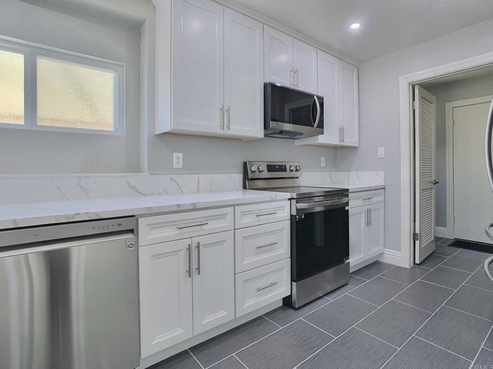 15883 Avenida Lamego, San Diego CA 92128-3150 exterior