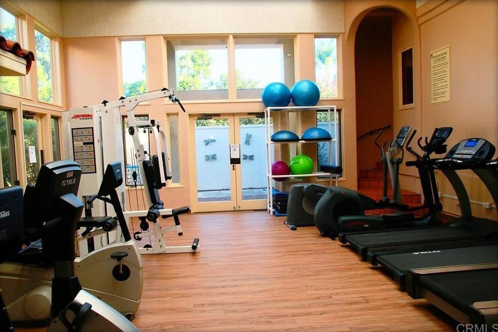 15883 Avenida Lamego, San Diego CA 92128-3150 exterior