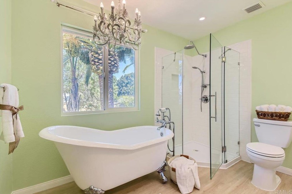 1858 Canyon Heights Rd, Fallbrook CA  92028-9784 exterior