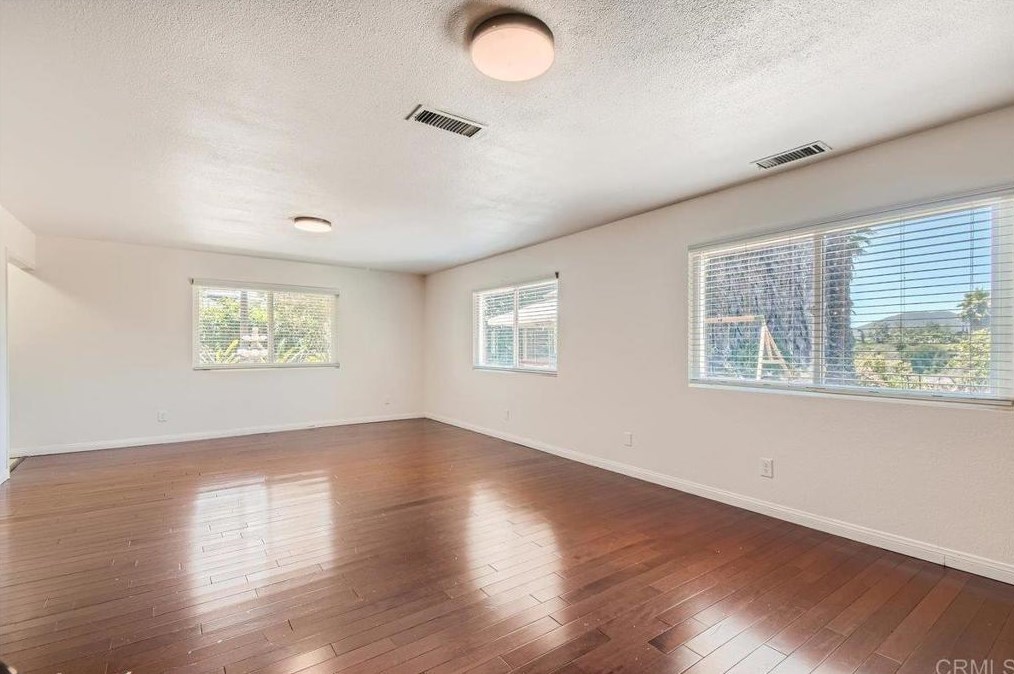 1858 Canyon Heights Rd, Fallbrook CA  92028-9784 exterior