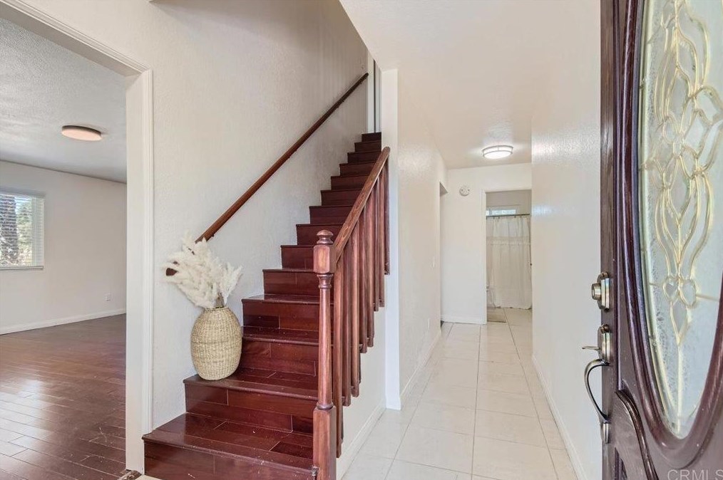 1858 Canyon Heights Rd, Fallbrook CA  92028-9784 exterior