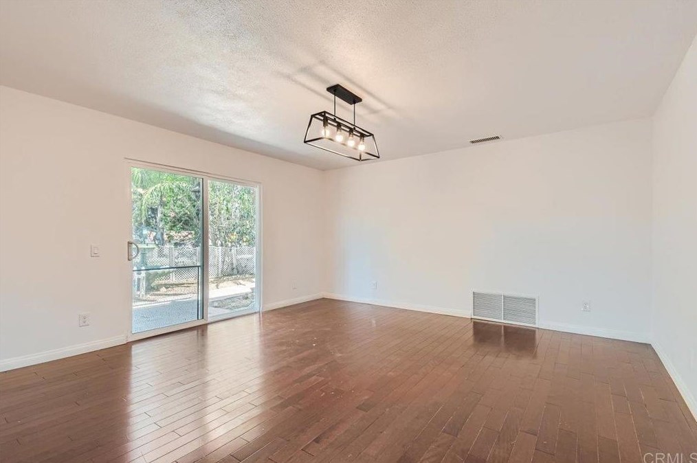 1858 Canyon Heights Rd, Fallbrook CA  92028-9784 exterior