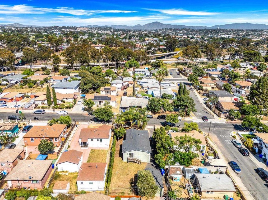 816 42nd St, San Diego CA  92102-3531 exterior