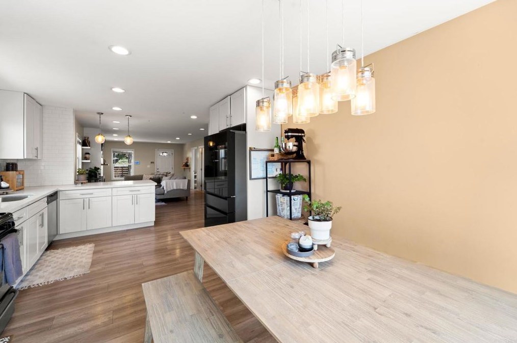 816 42nd St, San Diego CA  92102-3531 exterior