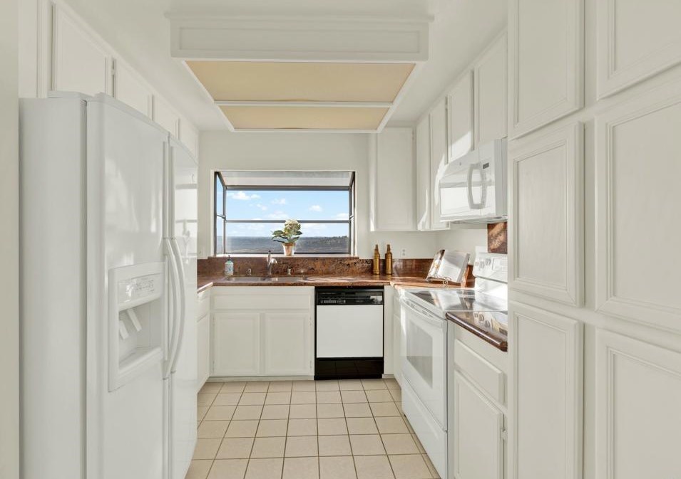 6150 Caminito Sacate, San Diego CA 92120-3155 exterior