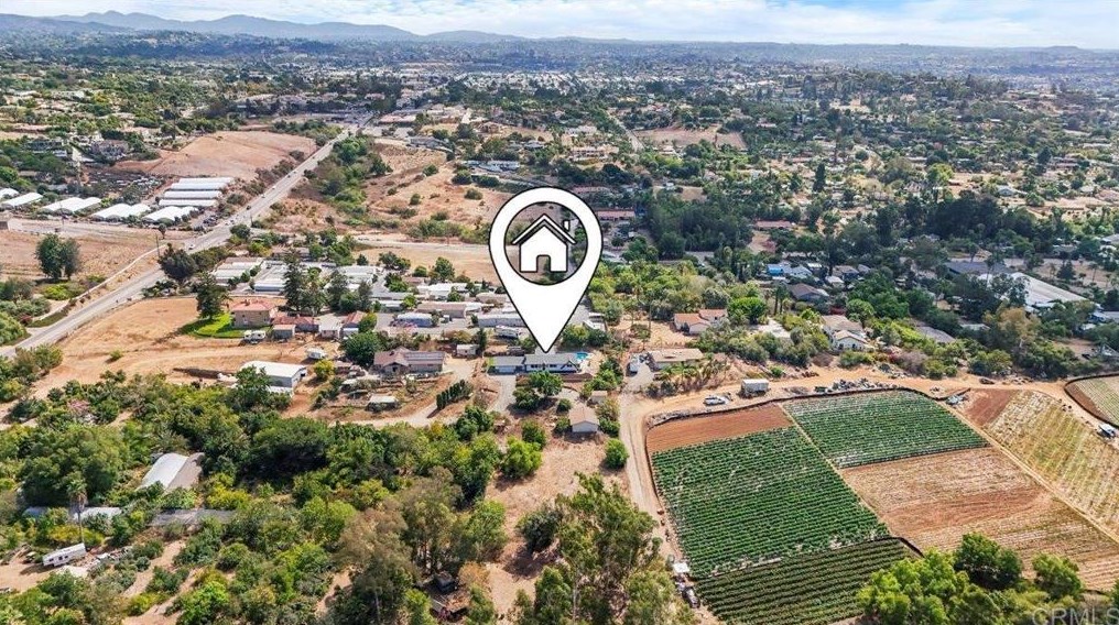 2446 Vista Way, Vista CA 92083-6228 exterior