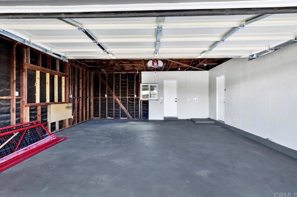 2446 Vista Way, Vista CA 92083-6228 exterior