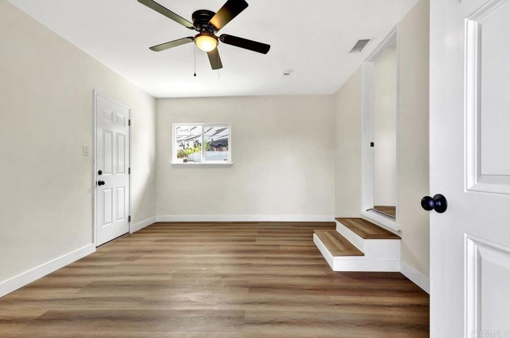 2446 Vista Way, Vista CA 92083-6228 exterior