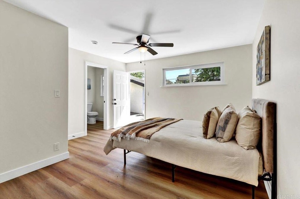 2446 Vista Way, Vista CA 92083-6228 exterior