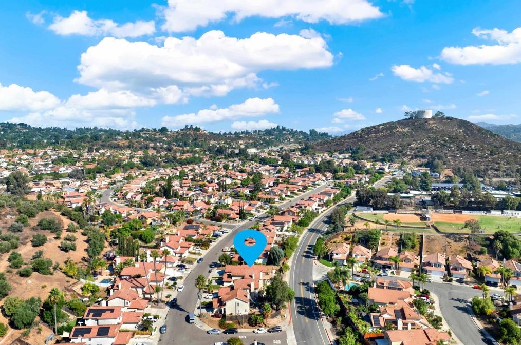 11855 Avenida Marcella, El Cajon CA 92019-4045 exterior