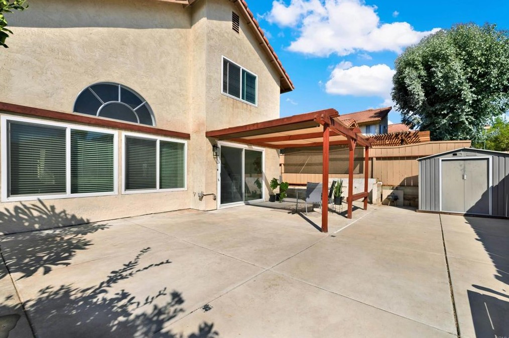 11855 Avenida Marcella, El Cajon CA 92019-4045 exterior