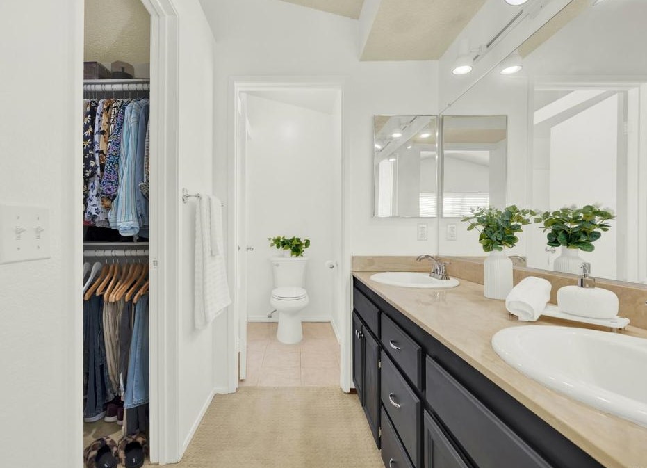 11855 Avenida Marcella, El Cajon CA 92019-4045 exterior