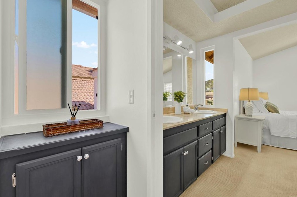 11855 Avenida Marcella, El Cajon CA 92019-4045 exterior