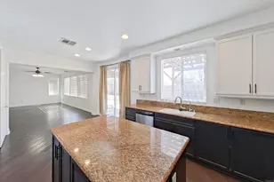 6048 Oak Fence Ln, Lancaster, CA 93536 - Photo 7