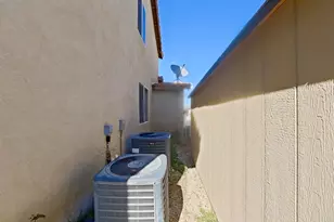 6048 Oak Fence Ln, Lancaster, CA 93536 - Photo 33