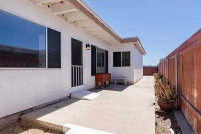 22 Connoley Circle, Chula Vista, CA 91911 - Photo 5