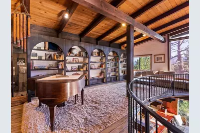 1082 Mountain Canary Drive, South Lake Tahoe, CA 96150 - Photo 13