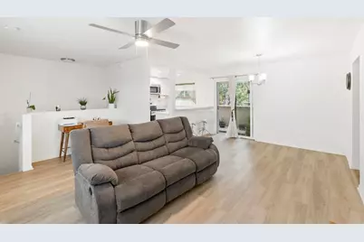 913 Amistad  Ct #D, El Cajon, CA 92019 - Photo 5