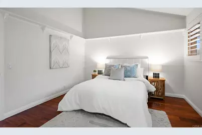8037 Caminito Mallorca, La Jolla, CA 92037 - Photo 19