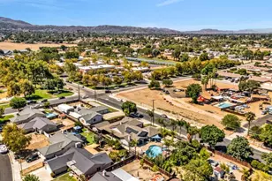 25186 Lake, Hemet, CA 92544 - Photo 69