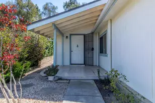 2289 Bryant Dr, Carlsbad, CA 92008 - Photo 3