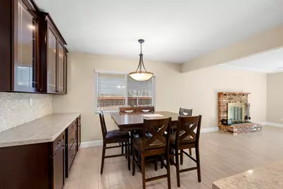 202 E J St, Chula Vista, CA 91910 - Photo 3