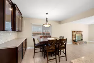 202 E J St, Chula Vista, CA 91910 - Photo 3