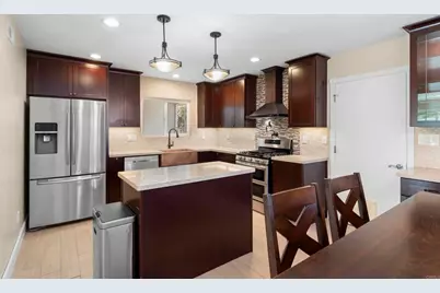 202 E J St, Chula Vista, CA 91910 - Photo 5