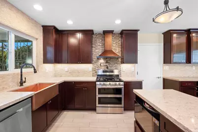 202 E J St, Chula Vista, CA 91910 - Photo 13