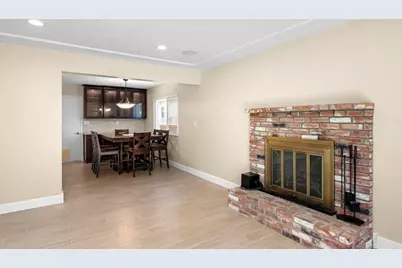 202 E J St, Chula Vista, CA 91910 - Photo 7