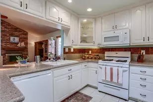 10422 Londonderry Ave, San Diego, CA 92126 - Photo 11