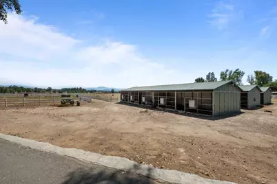 25450 Hayes Ave, Murrieta, CA 92562 - Photo 13