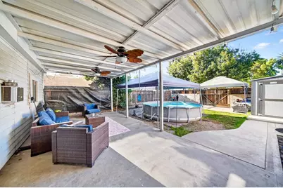 2126 Tulare Street, Selma, CA 93662 - Photo 9