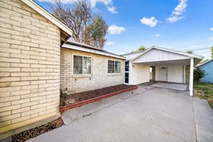 2126 Tulare St, Selma, CA 93662 - Photo 5