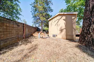 12125 Lake Blvd, Redding, CA 96003 - Photo 19