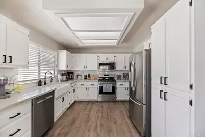 13139 Clipper Drive, Victorville, CA 92395 - Photo 15