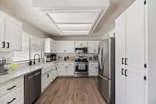 13139 Clipper Dr, Victorville, CA 92395 - Photo 15