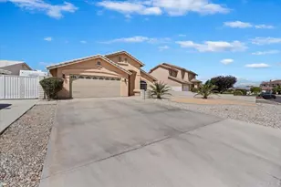13139 Clipper Dr, Victorville, CA 92395 - Photo 3