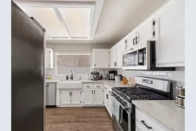 13139 Clipper Drive, Victorville, CA 92395 - Photo 17