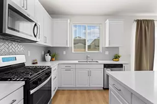 28024 Harvest Ct, Valley Center, CA 92082 - Photo 9