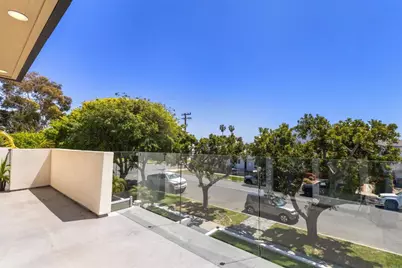 1270 Emerald Street, San Diego, CA 92109 - Photo 31