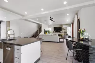 1270 Emerald St, San Diego, CA 92109 - Photo 13