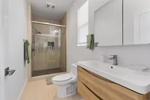 1270 Emerald St, San Diego, CA 92109 - Photo 33