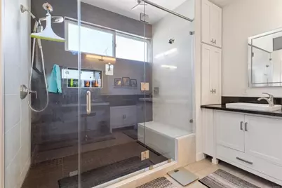 1270 Emerald Street, San Diego, CA 92109 - Photo 37