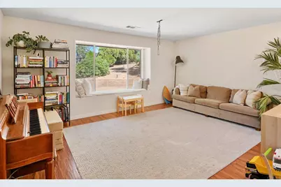 10512 Moon View Way, Escondido, CA 92026 - Photo 9