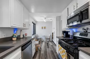 14293 Foothill Blvd, Sylmar, CA 91342 - Photo 9