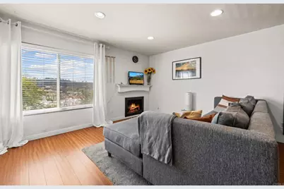 10400 Caminito Cuervo #260, San Diego, CA 92108 - Photo 5