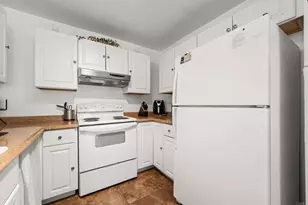 10400 Caminito Cuervo, San Diego, CA 92108 - Photo 11