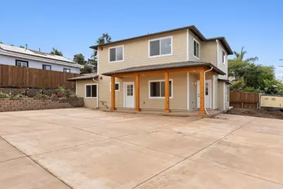 785 Lemon Ave, Vista, CA 92084 - Photo 3