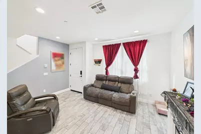 1922 Corte Zafiro #136, Chula Vista, CA 91913 - Photo 5